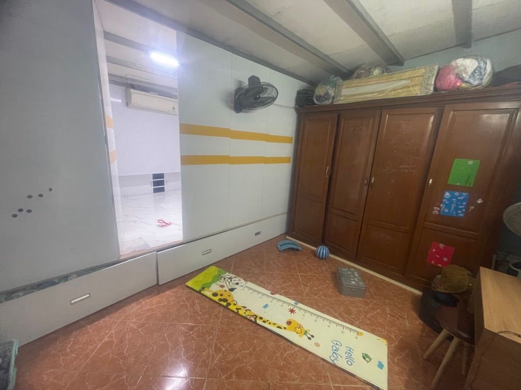 Bán nhà Ngõ Mai Hương - diện tích 35.8m2 2 tầng - lô góc - giá 9 tỷ