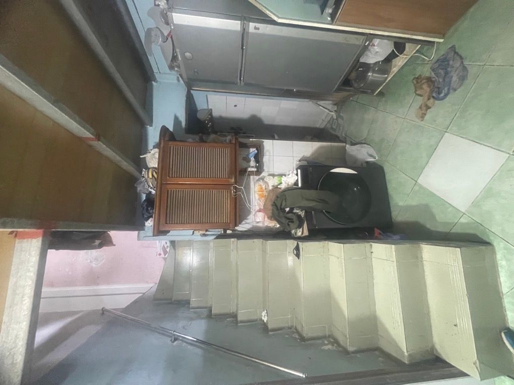 Bán nhà Ngõ Mai Hương - diện tích 35.8m2 2 tầng - lô góc - giá 9 tỷ