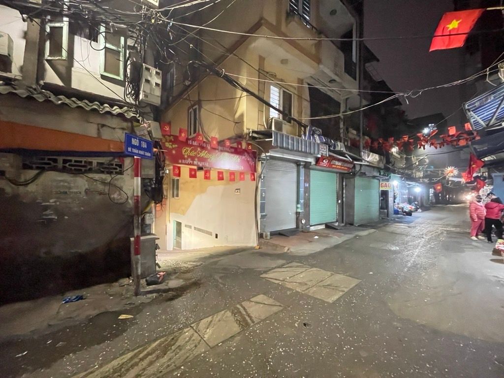 Bán nhà Đê Trần Khát Chân - diện tích 35.8m2 3 tầng - Ô TÔ - giá 13,5 tỷ