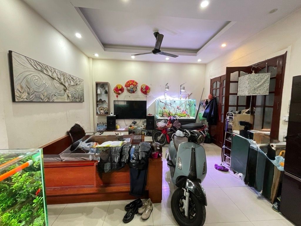 Bán nhà Đê Trần Khát Chân - diện tích 35.8m2 3 tầng - Ô TÔ - giá 13,5 tỷ