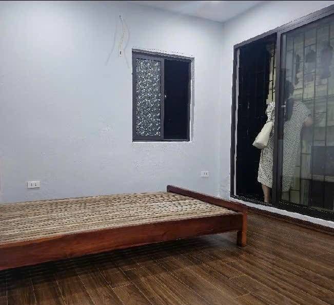 Bán nhà Tân Mai - diện tích 15,1m2 4 tầng - Ô tô tránh - giá 2,5 tỷ