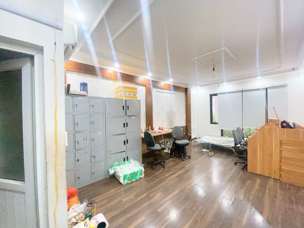 Bán nhà Khuất Duy Tiến - diện tích 38m2 5 tầng - Ô TÔ TRÁNH, THANG MÁY - giá 22,9 tỷ