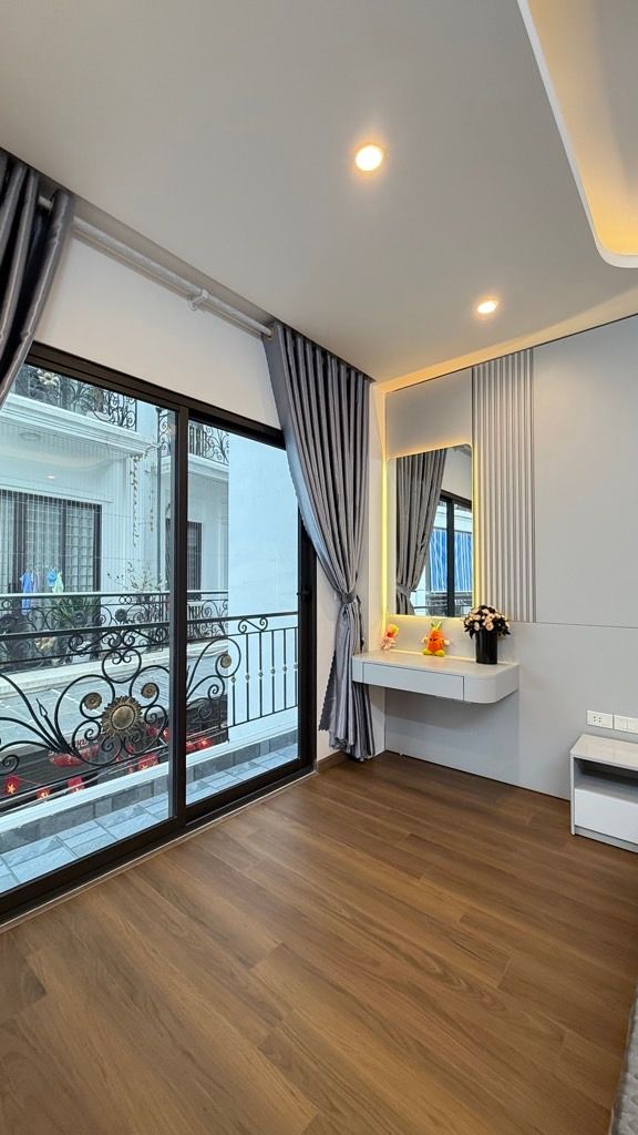 Bán nhà Giáp Nhị - diện tích 44m2 6 tầng - Căn góc 2 thoáng vĩnh viễn - giá 13,5 tỷ