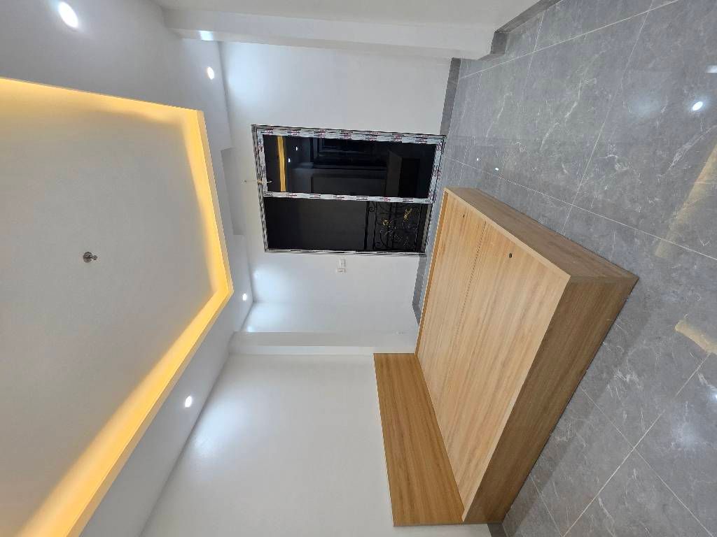 Bán nhà Chính Kinh - diện tích 49,4m2 7 tầng - Ngõ nông, ô tô tránh - giá 16,6 tỷ