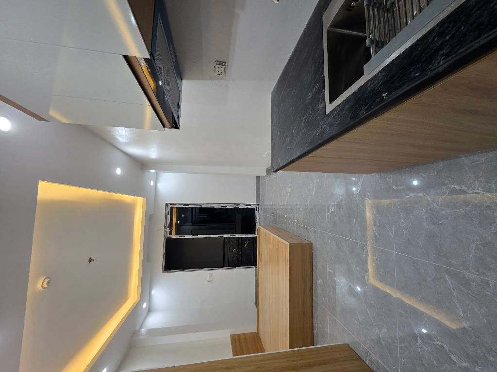 Bán nhà Chính Kinh - diện tích 49,4m2 7 tầng - Ngõ nông, ô tô tránh - giá 16,6 tỷ