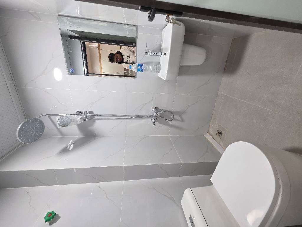 Bán nhà Chính Kinh - diện tích 49,4m2 7 tầng - Ngõ nông, ô tô tránh - giá 16,6 tỷ