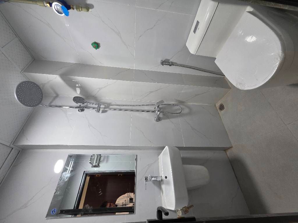 Bán nhà Chính Kinh - diện tích 49,4m2 7 tầng - Ngõ nông, ô tô tránh - giá 16,6 tỷ