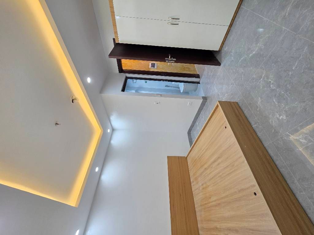 Bán nhà Chính Kinh - diện tích 49,4m2 7 tầng - Ngõ nông, ô tô tránh - giá 16,6 tỷ