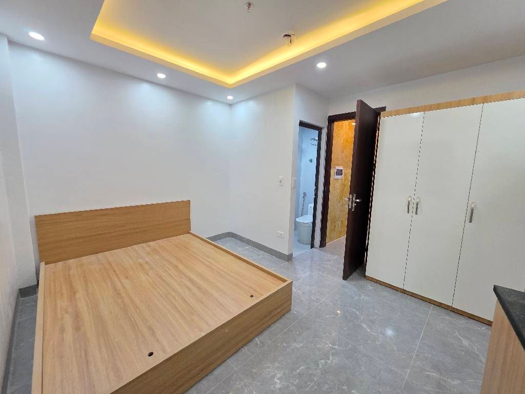 Bán nhà Chính Kinh - diện tích 49,4m2 7 tầng - Ngõ nông, ô tô tránh - giá 16,6 tỷ