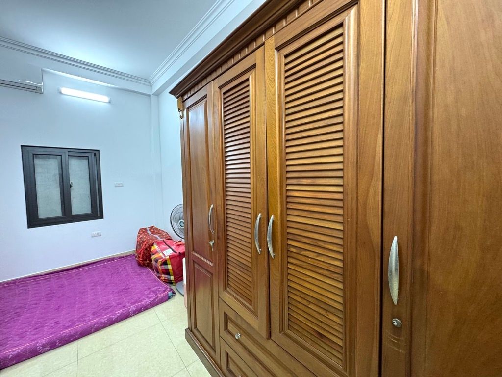 Bán nhà Hào Nam - diện tích 38.9m2 6 tầng - Mặt ngõ thông, kinh doanh - giá 14 tỷ