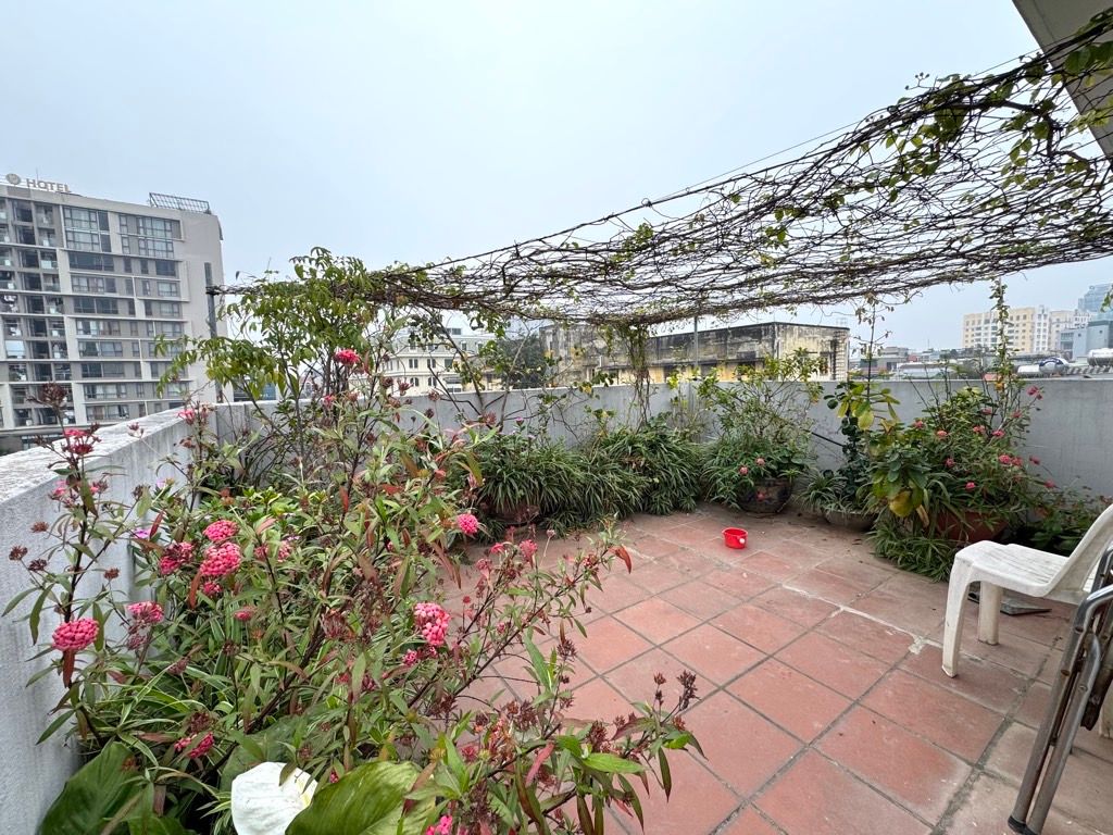 Bán nhà Hào Nam - diện tích 38.9m2 6 tầng - Mặt ngõ thông, kinh doanh - giá 14 tỷ