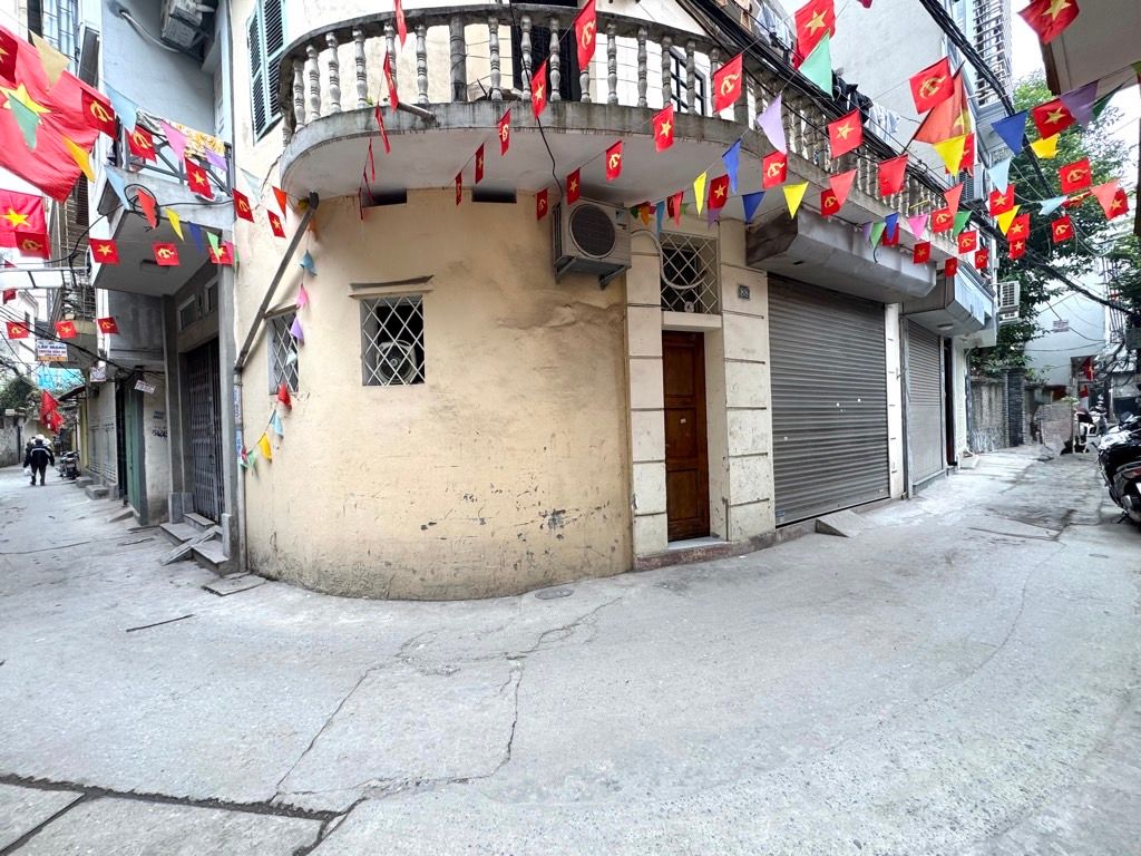 Bán nhà Hào Nam - diện tích 38.9m2 6 tầng - Mặt ngõ thông, kinh doanh - giá 14 tỷ