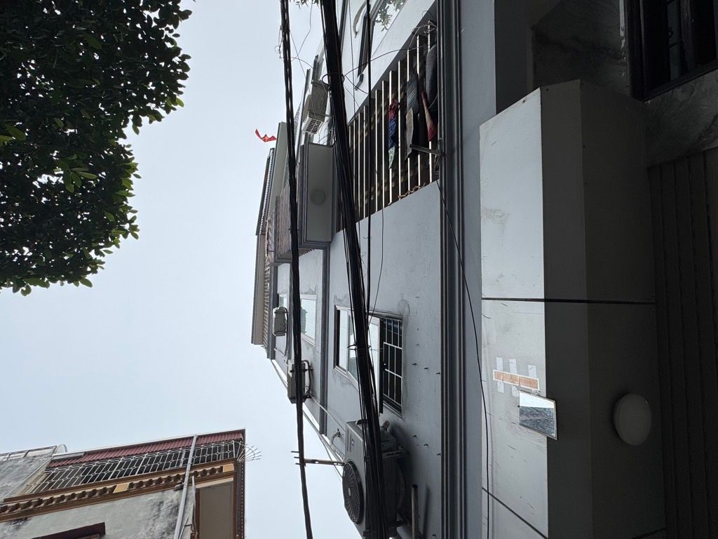 Bán nhà Hào Nam - diện tích 38.9m2 6 tầng - Mặt ngõ thông, kinh doanh - giá 14 tỷ