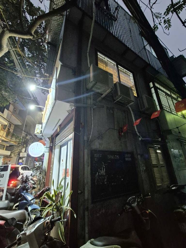 Bán nhà Bùi Ngọc Dương - diện tích 23m2 3 tầng - MẶT PHỐ - giá 4,8 tỷ