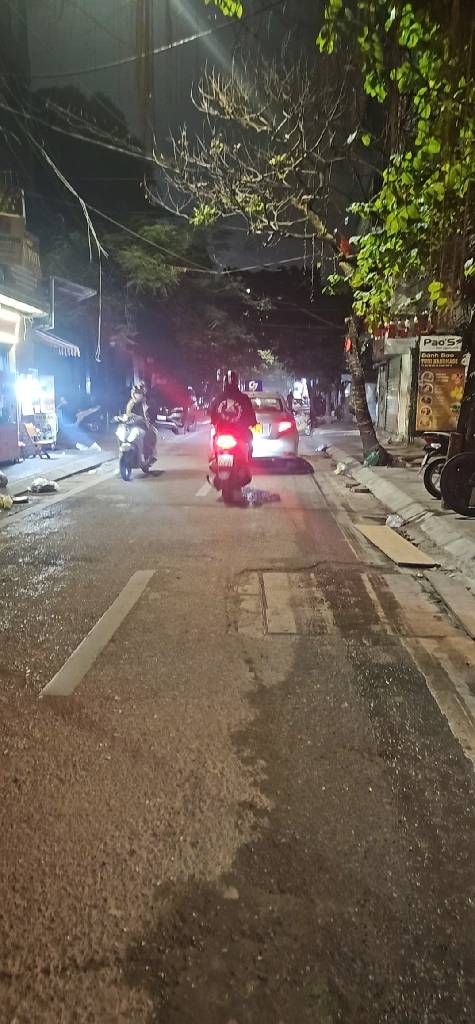 Bán nhà Bùi Ngọc Dương - diện tích 23m2 3 tầng - MẶT PHỐ - giá 4,8 tỷ