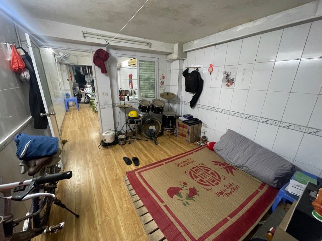 Bán nhà Thanh Nhàn - diện tích 13,7m2 1 tầng - Nhà B2 Tập thể Trại Găng - giá 4,75 tỷ