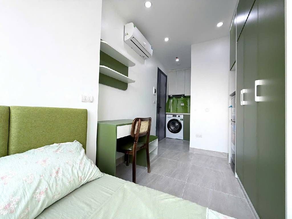 Bán nhà Trương Định - diện tích 35m2 7 tầng - NGÕ Ô TÔ - giá 11,8 tỷ