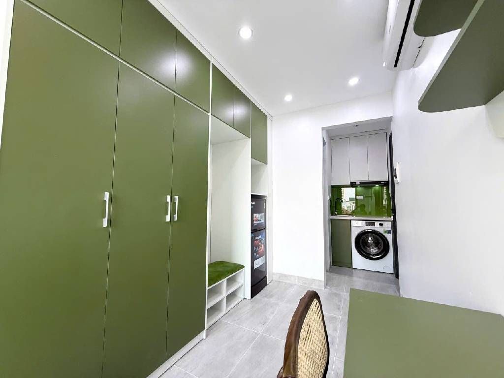 Bán nhà Trương Định - diện tích 35m2 7 tầng - NGÕ Ô TÔ - giá 11,8 tỷ