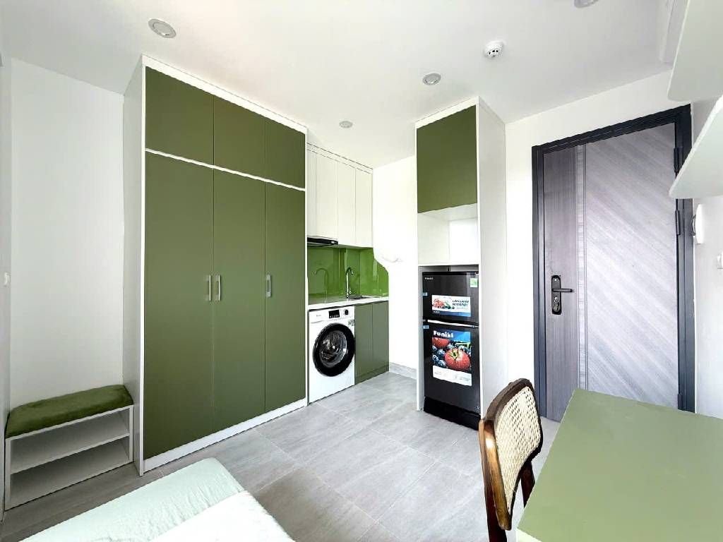 Bán nhà Trương Định - diện tích 35m2 7 tầng - NGÕ Ô TÔ - giá 11,8 tỷ