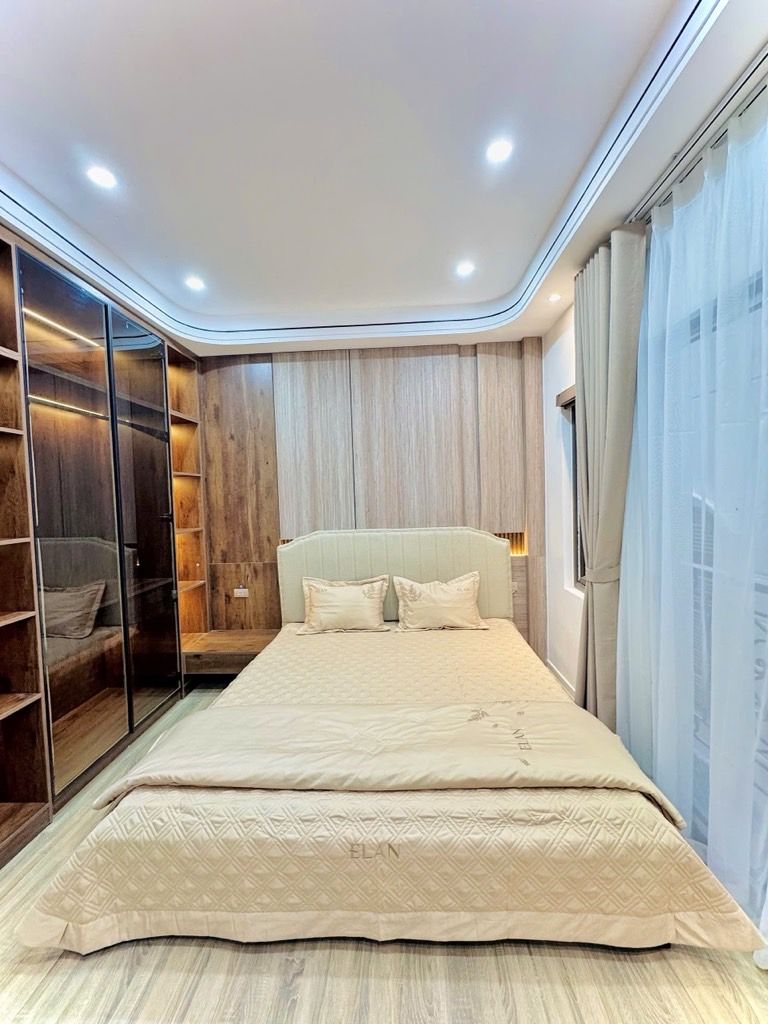 Bán nhà Phố Vọng - diện tích 31m2 7 tầng - thang máy, full đồ - giá 12,8 tỷ