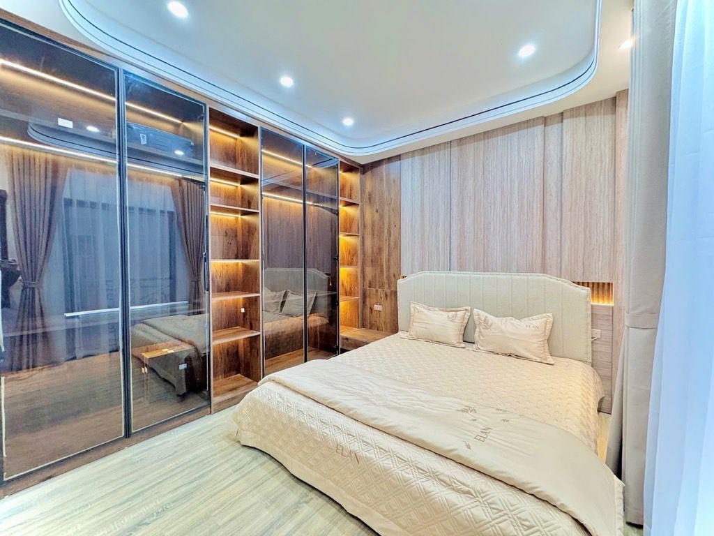 Bán nhà Phố Vọng - diện tích 31m2 7 tầng - thang máy, full đồ - giá 12,8 tỷ