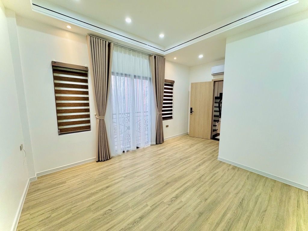 Bán nhà Phố Vọng - diện tích 31m2 7 tầng - thang máy, full đồ - giá 12,8 tỷ