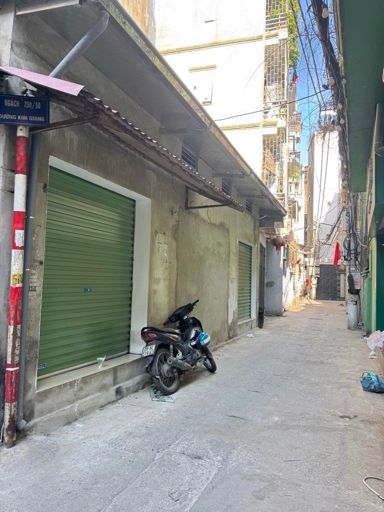 Bán nhà Kim Giang - diện tích 238m2 1 tầng - ô tô lùi sát cổng - giá 15,5 tỷ