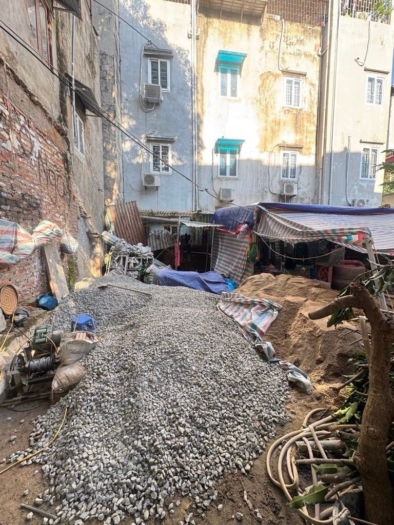 Bán nhà Kim Giang - diện tích 238m2 1 tầng - ô tô lùi sát cổng - giá 15,5 tỷ