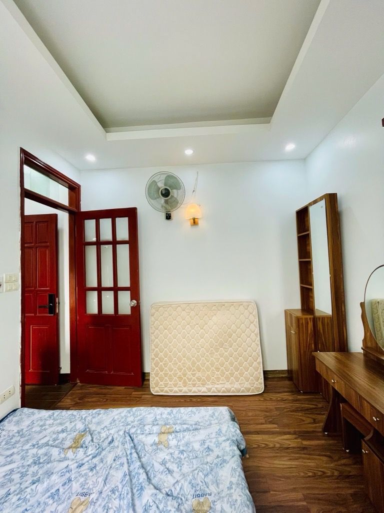 Bán nhà Thượng Đình - diện tích 50m2 11 tầng - ô tô đỗ cửa - giá 2,6 tỷ