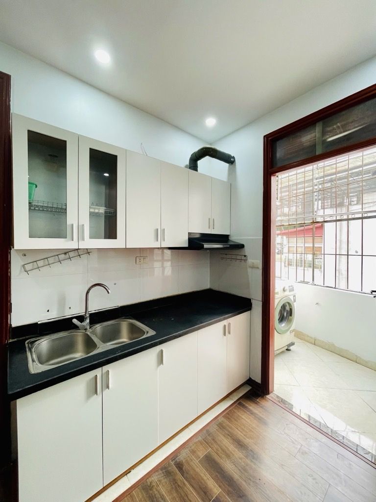 Bán nhà Thượng Đình - diện tích 50m2 11 tầng - ô tô đỗ cửa - giá 2,6 tỷ