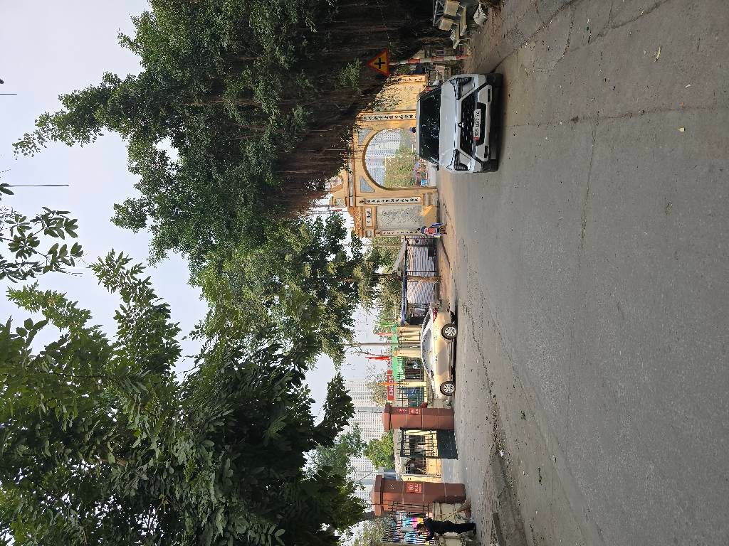 Bán nhà Bằng B - diện tích 55m2 3 tầng - Mặt nghách, cách ô tô 30m - giá 10 tỷ