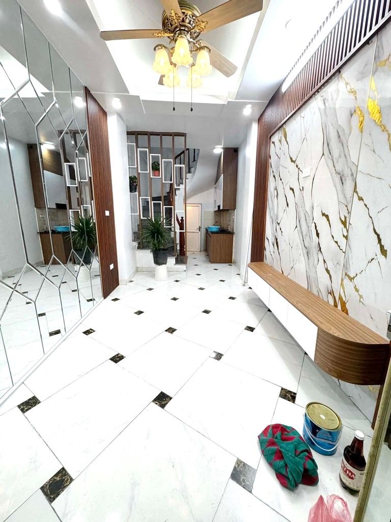 Bán nhà Lĩnh Nam - diện tích 54m2 4 tầng - nhà trong ngõ - giá 3,9 tỷ