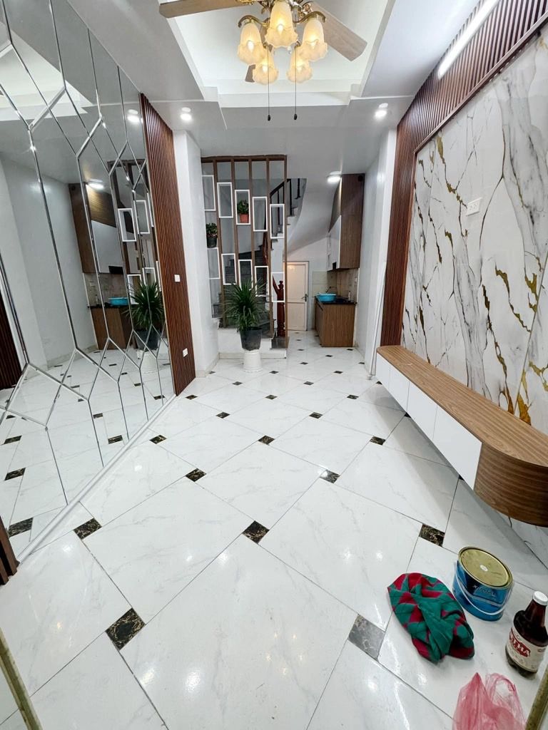 Bán nhà Lĩnh Nam - diện tích 54m2 4 tầng - nhà trong ngõ - giá 3,9 tỷ