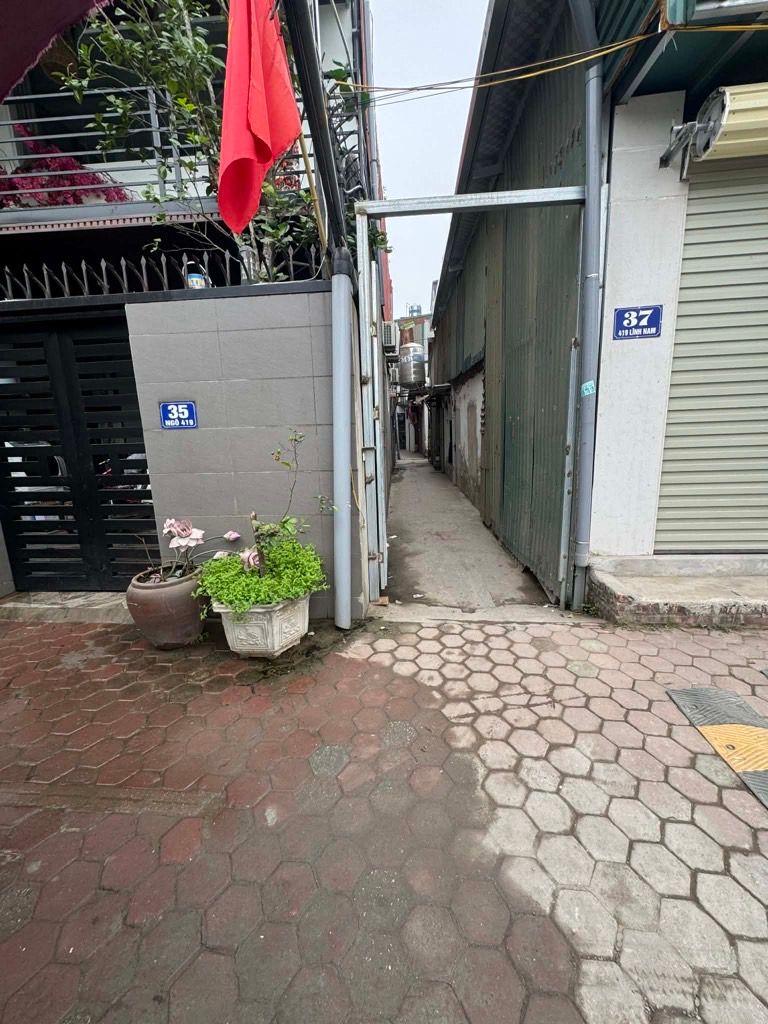 Bán nhà Lĩnh Nam - diện tích 54m2 4 tầng - nhà trong ngõ - giá 3,9 tỷ