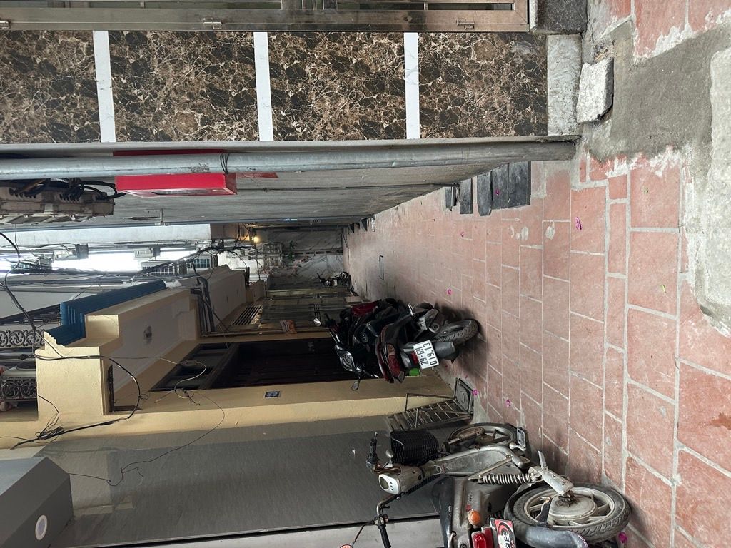 Bán nhà Lĩnh Nam - diện tích 54m2 4 tầng - nhà trong ngõ - giá 3,9 tỷ