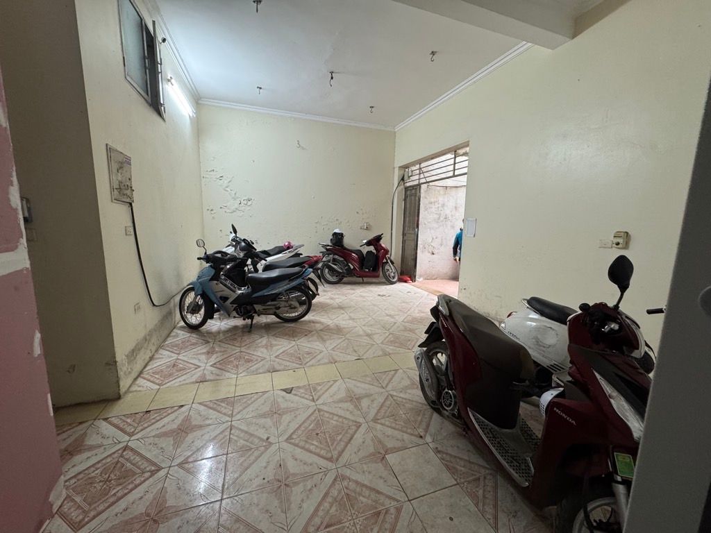 Bán nhà Thổ Quan - diện tích 93m2 5 tầng - 13 phòng khép kín - giá 18,5 tỷ