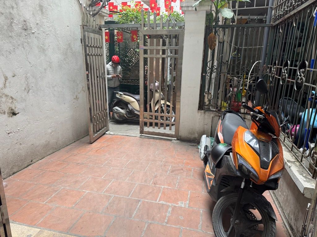 Bán nhà Thổ Quan - diện tích 93m2 5 tầng - 13 phòng khép kín - giá 18,5 tỷ