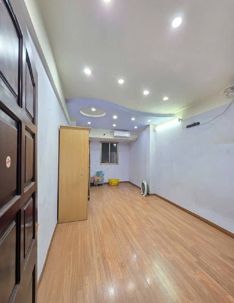 Bán nhà Chùa Bộc - diện tích 90m2 1 tầng - Ô Tô đỗ cầu thang - giá 6,6 tỷ