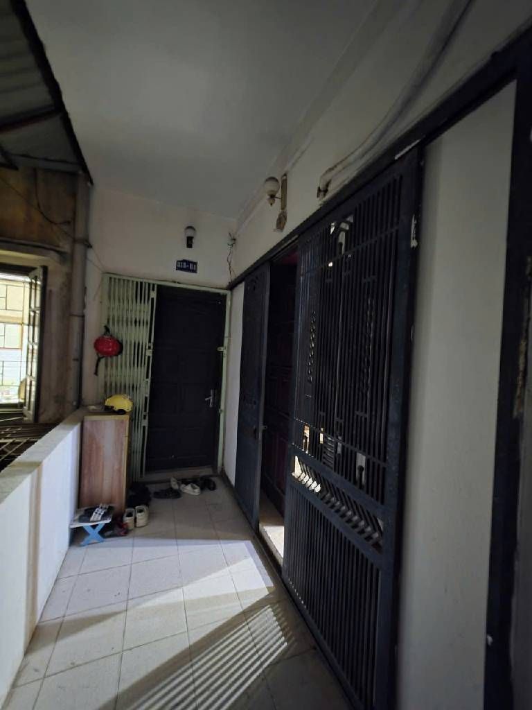 Bán nhà Chùa Bộc - diện tích 90m2 1 tầng - Ô Tô đỗ cầu thang - giá 6,6 tỷ