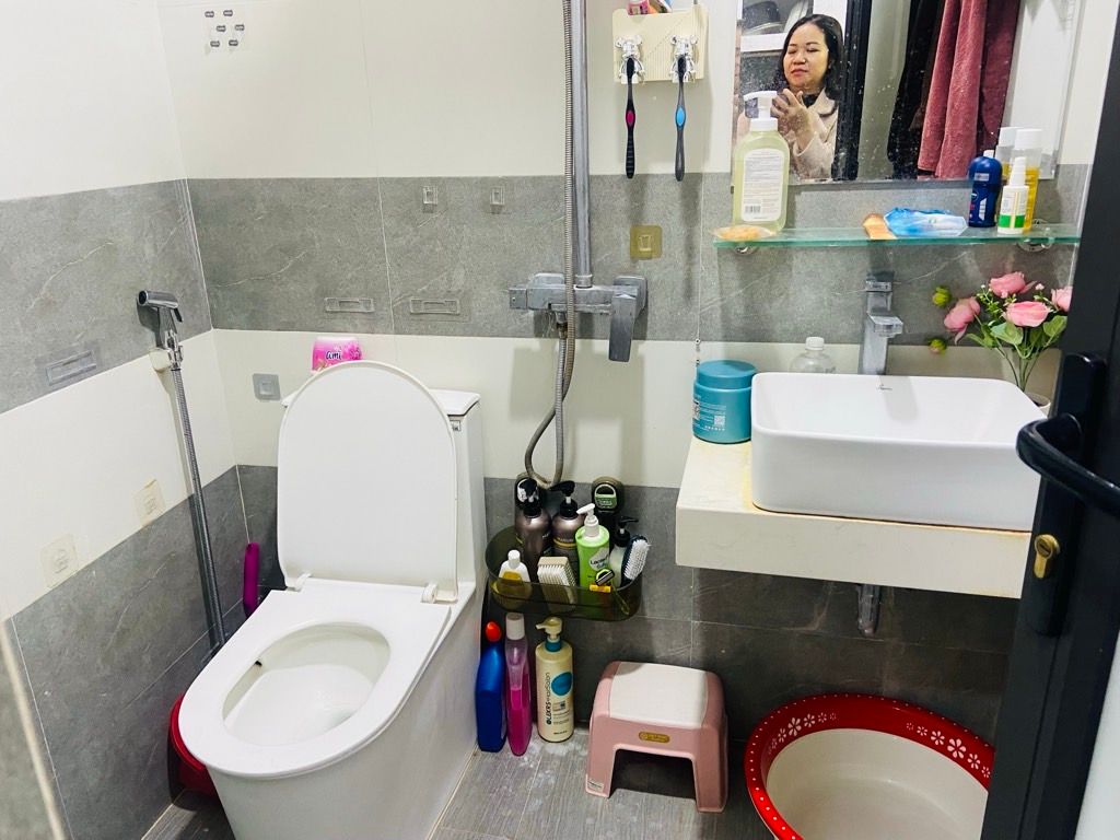 Bán nhà Đê La Thành - diện tích 37m2 4 tầng - Nhà đẹp mới xây - giá 2,25 tỷ