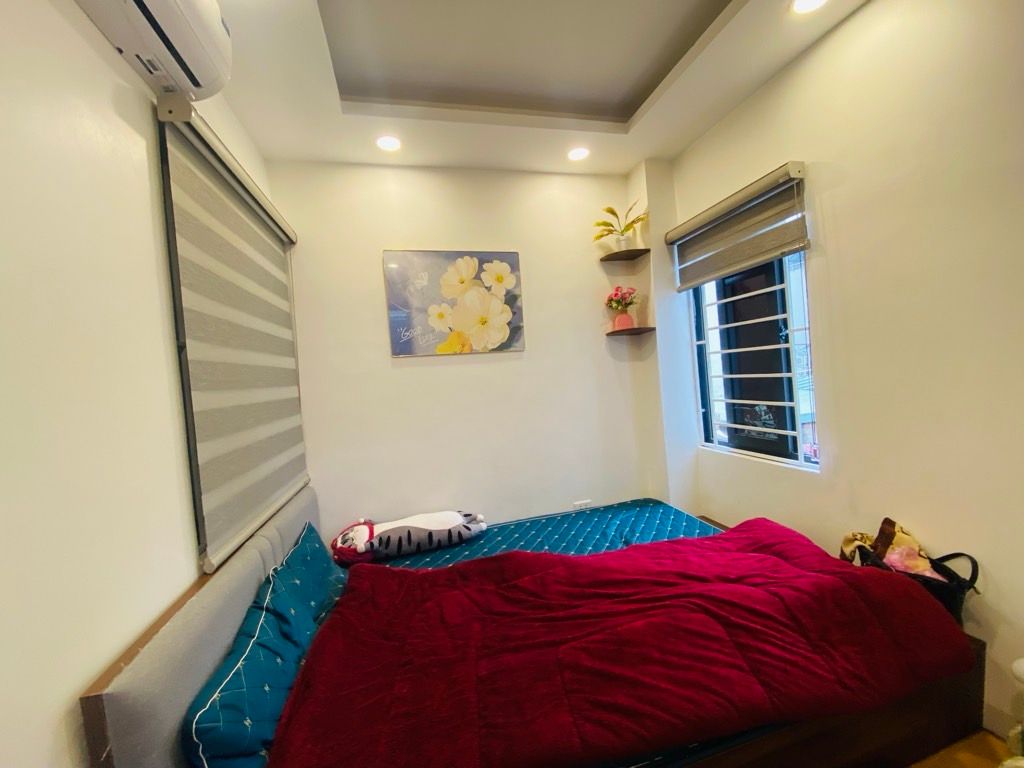 Bán nhà Đê La Thành - diện tích 37m2 4 tầng - Nhà đẹp mới xây - giá 2,25 tỷ