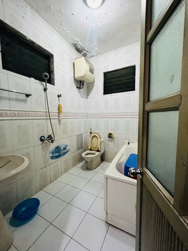 Bán nhà Phương Mai - diện tích 23.8m2 2 tầng - Mặt ngõ ô tô - giá 9,5 tỷ