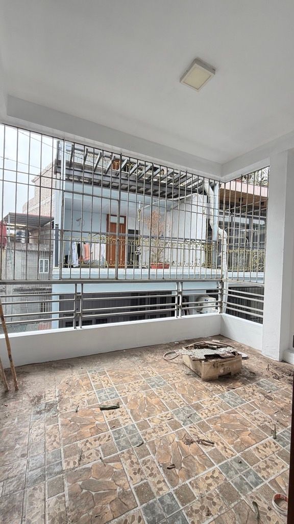 Bán nhà Linh Quang - diện tích 30m2 5 tầng - Ô tô vào nhà - giá 15,8 tỷ