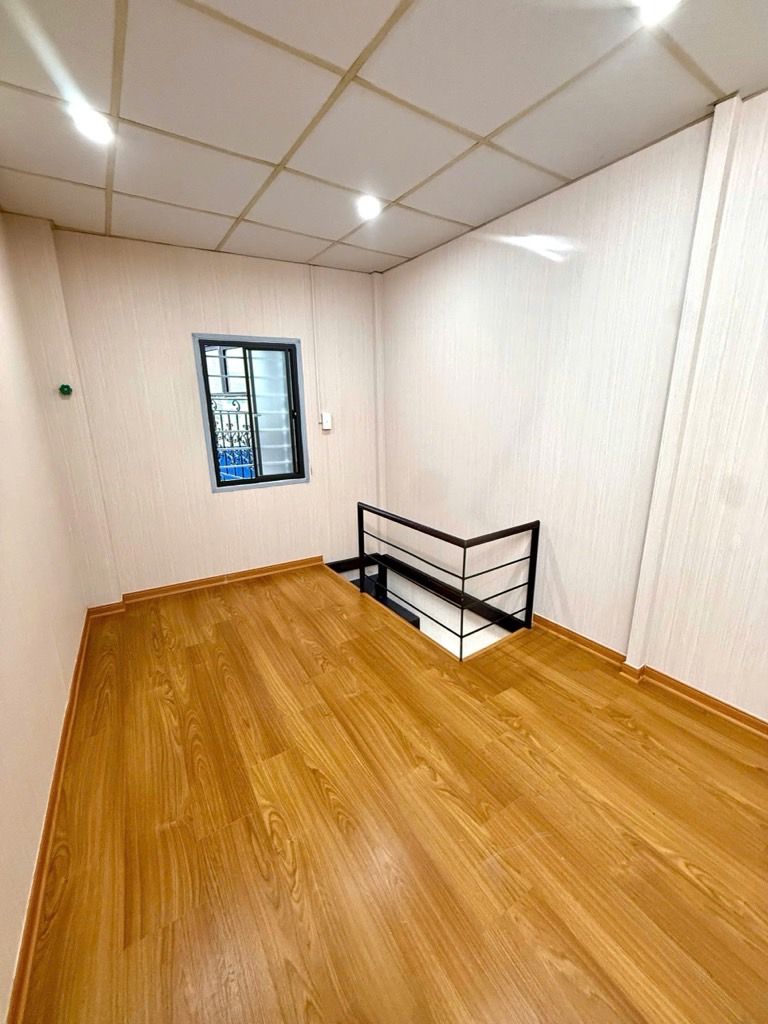 Bán nhà Chợ Khâm Thiên - diện tích 12m2 5 tầng - Nhà 5 tầng tổng 3 ngủ 2 WC - giá 3,55 tỷ