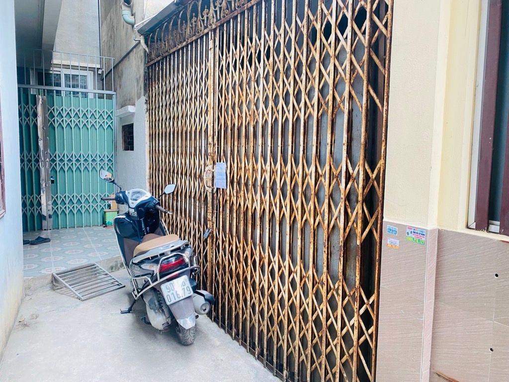 Bán nhà Định Công Thượng - diện tích 40m2 1 tầng - mặt tiền 7m - giá 6 tỷ