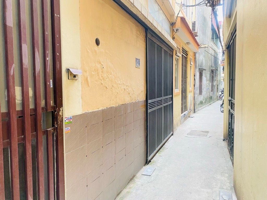 Bán nhà Định Công Thượng - diện tích 40m2 1 tầng - mặt tiền 7m - giá 6 tỷ