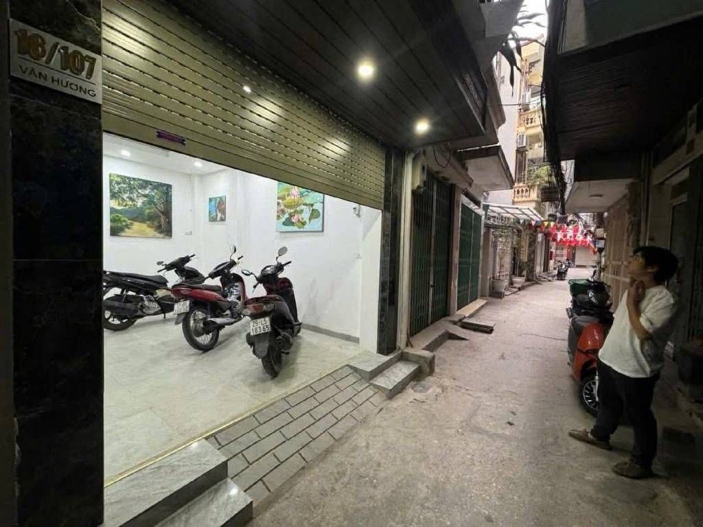 Bán nhà Văn Hương - diện tích 55,7m2 5 tầng - Nhà đẹp, cho thuê 35 triệu/tháng - giá 11,5 tỷ