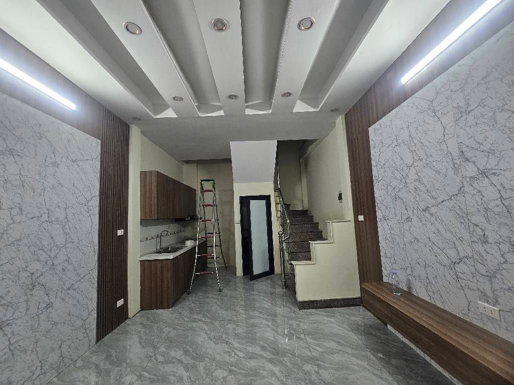 Bán nhà Quan Nhân - diện tích 42,3m2 5 tầng - Gần hồ Quan Nhân - giá 7,9 tỷ