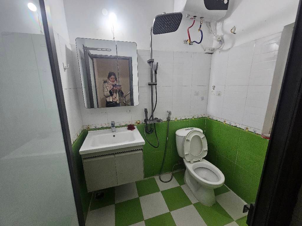 Bán nhà Quan Nhân - diện tích 42,3m2 5 tầng - Gần hồ Quan Nhân - giá 7,9 tỷ