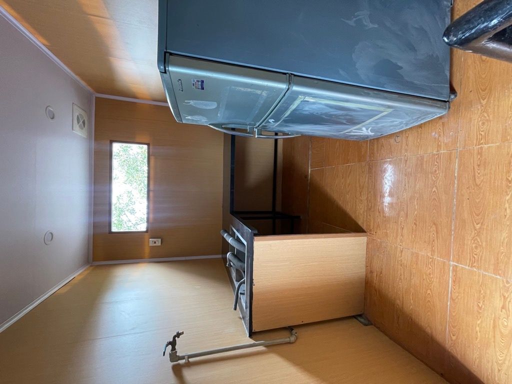 Bán nhà Phố 8/3 - diện tích 60m2 3 tầng - Ô tô đỗ cửa - giá 1,95 tỷ